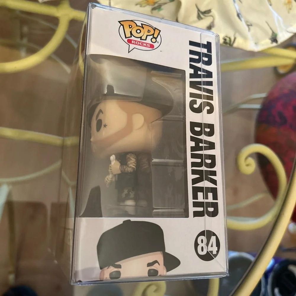 Funko POP! Rocks Blink 182 Travis Barker #84 Vinyl Figure New Vaulted Vinyl Case - Picture 6 of 6